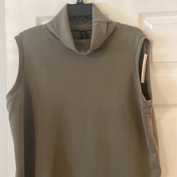 ADODOS WOMENS Turtle neck shirt size XL brand new color sage green length 27” - Picture 2 of 12